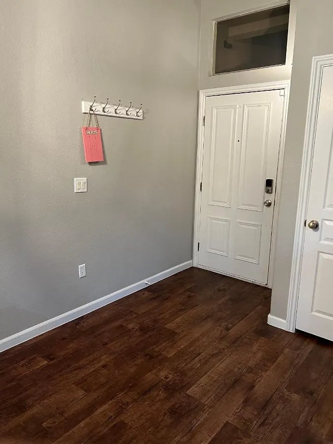 Apartment Gate Dual Master Suites Office And Dog Park 30 Days Minimun Las Vegas