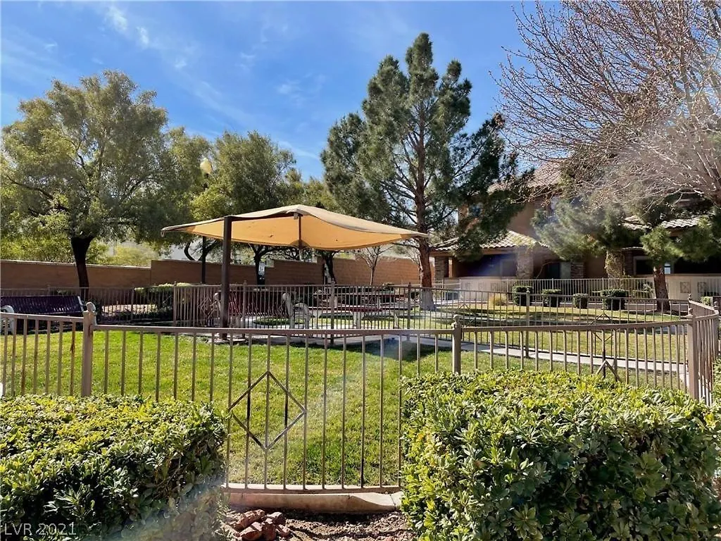 Apartment Gate Dual Master Suites Office And Dog Park 30 Days Minimun Las Vegas United States